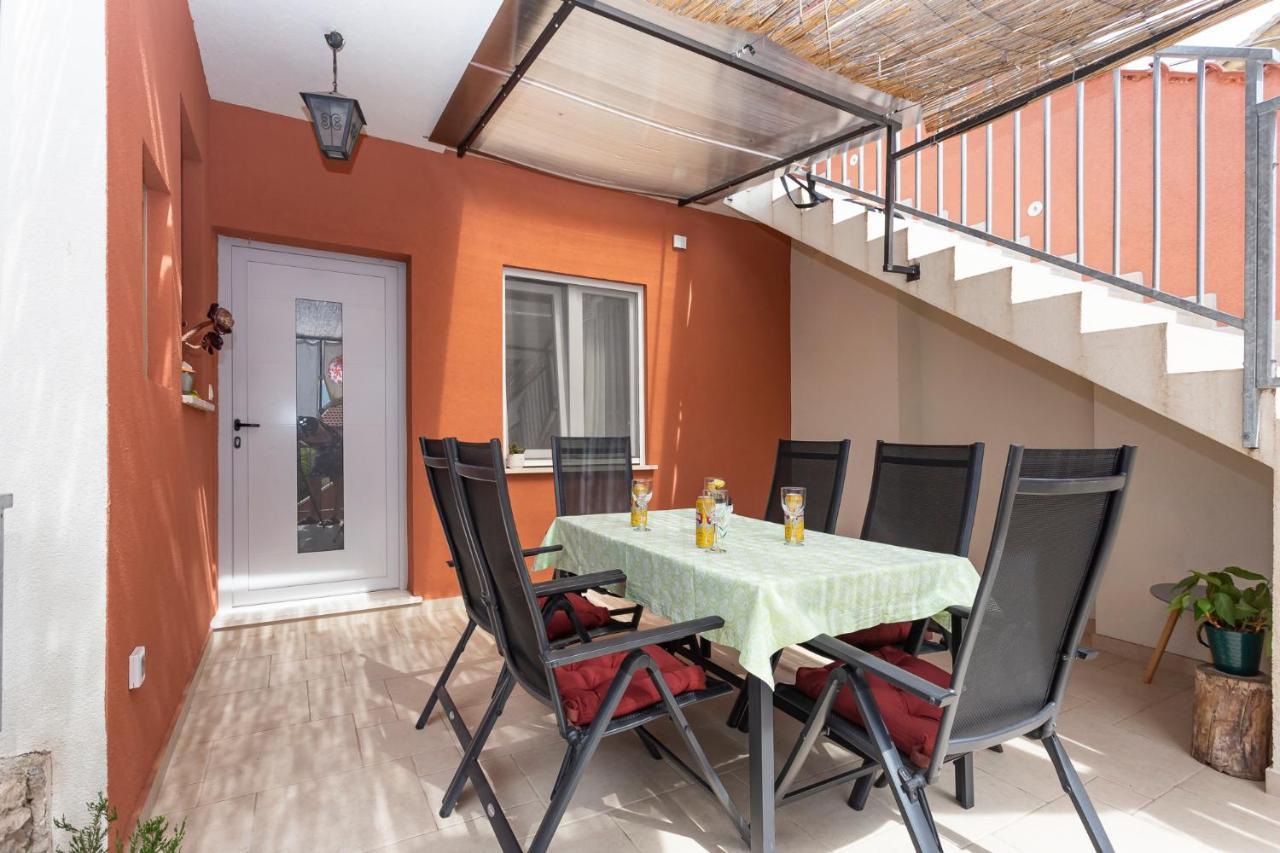 דירות שיבניק Cozy Flat Keko מראה חיצוני תמונה