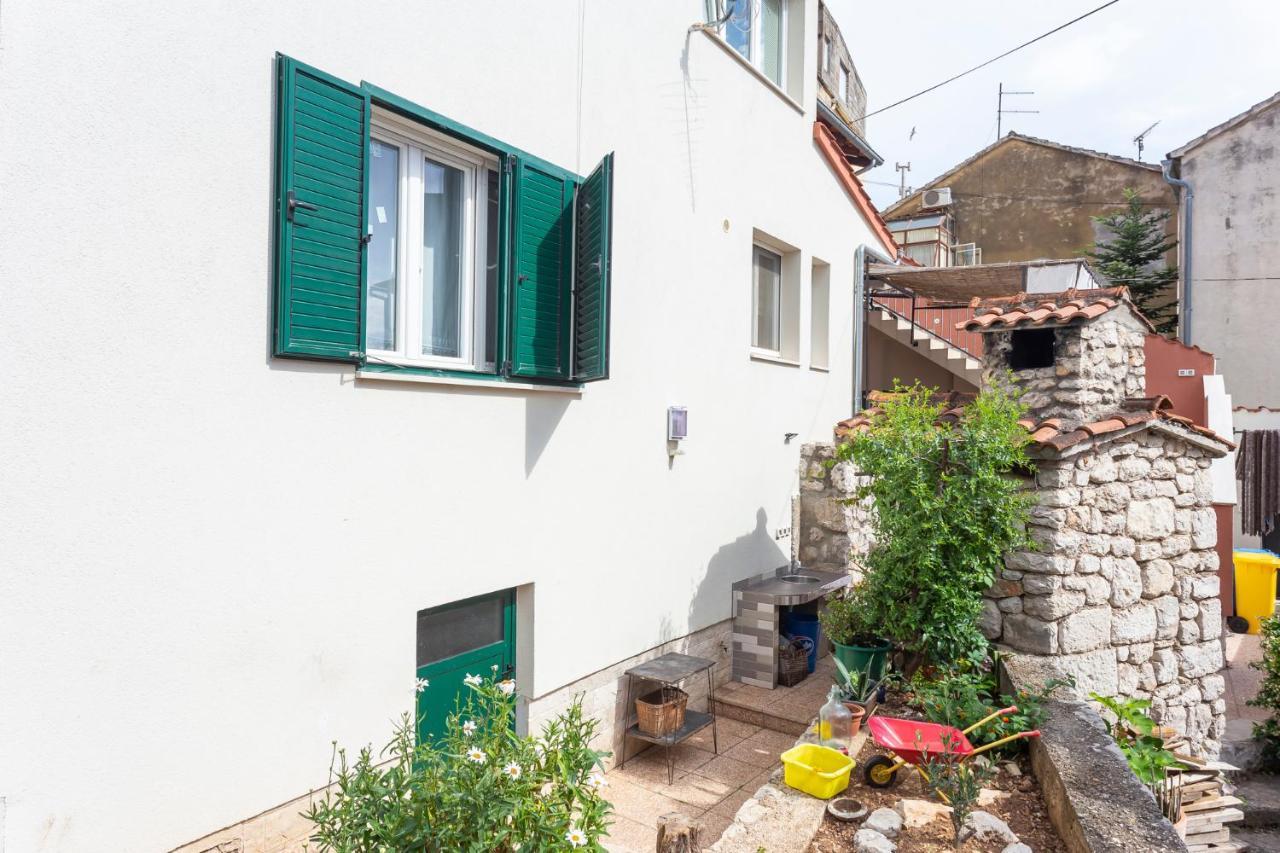 דירות שיבניק Cozy Flat Keko מראה חיצוני תמונה